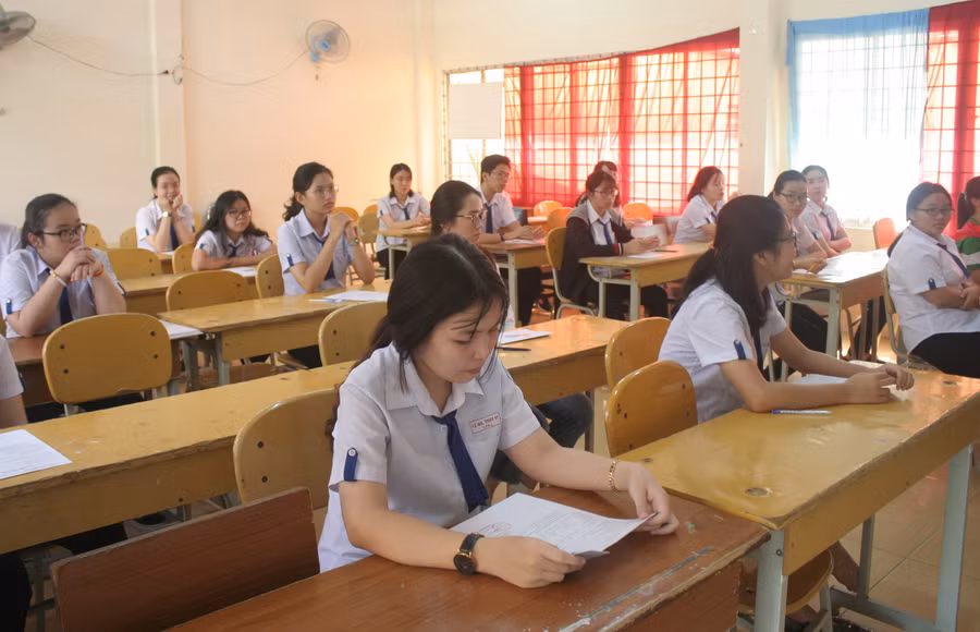 Bám sát học sinh, củng cố kiến thức