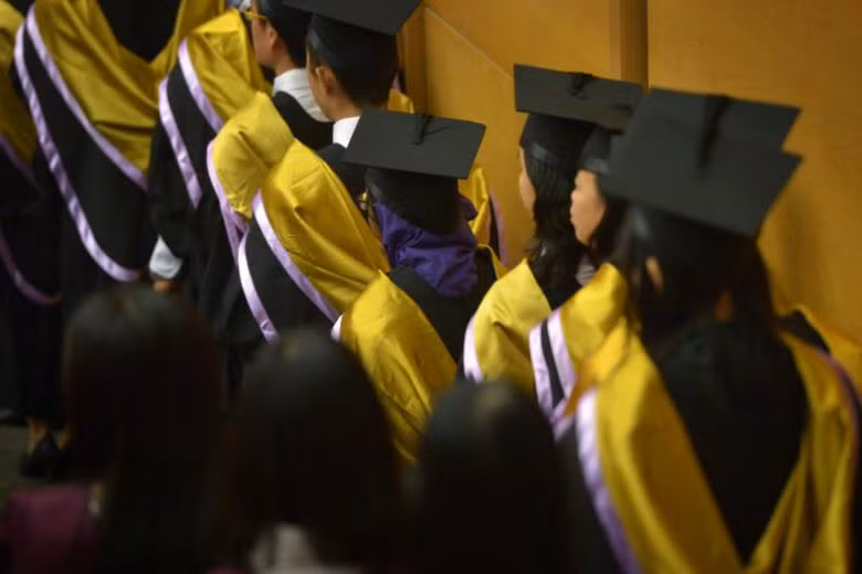 MOE lưu ý rằng trong tương lai, điều quan trọng hơn cho mọi người là phát triển các kỹ năng thay vì theo đuổi trình độ học vấn một mình
