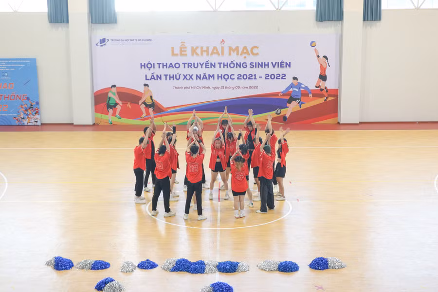 Hội thao truyền thống sinh viên Trường ĐH Mở TPHCM, sân chơi thể chất của sinh viên Nhà trường.