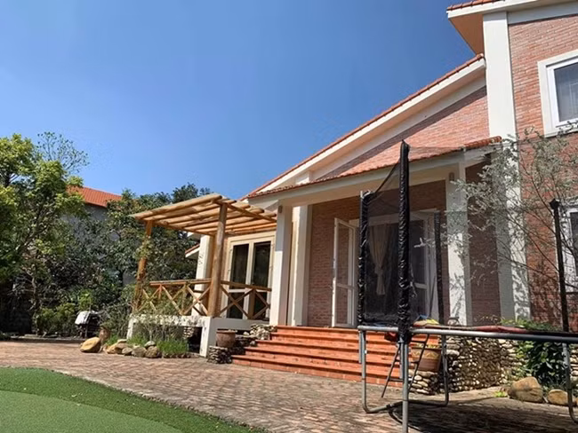 Choáng với cuộc sống giàu sang và thú chơi mô tô bạc tỷ của Hồng Đăng “Người phán xử” ảnh 23 Empty