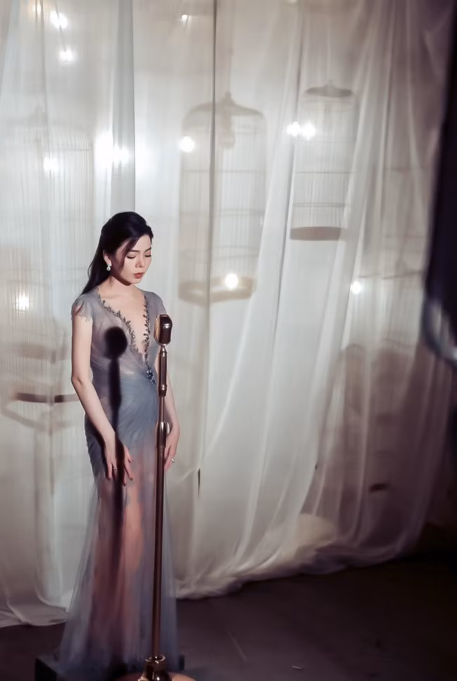Lệ Quyên nói với ông xã: Em từng nghĩ có thể lấy cả thế giới, trừ anh ra! - Ảnh 7. Lệ Quyên nói với ông xã: Em từng nghĩ có thể lấy cả thế giới, trừ anh ra! - Ảnh 7.