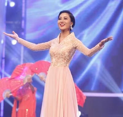 Hoa khôi Áo dài Diệu Ngọc: "Tuổi tác không là trở ngại của tôi tại Miss World" 