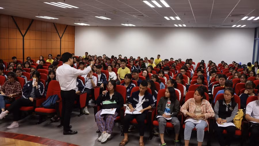 Một buổi hội thảo của Dự án tại Đại học Kinh tế Quốc dân