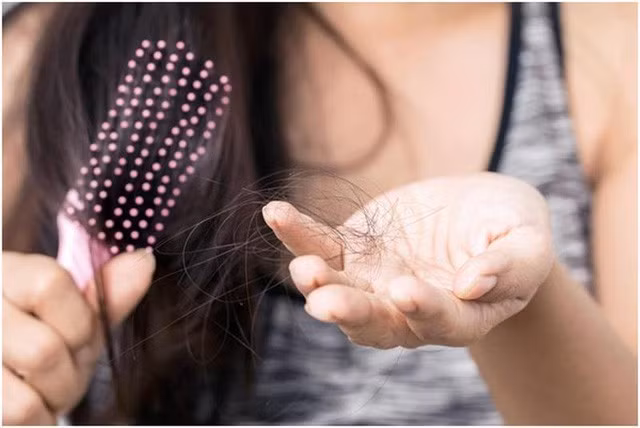 Những mẹo hiệu quả giúp tóc không còn rụng ngày giao mùa