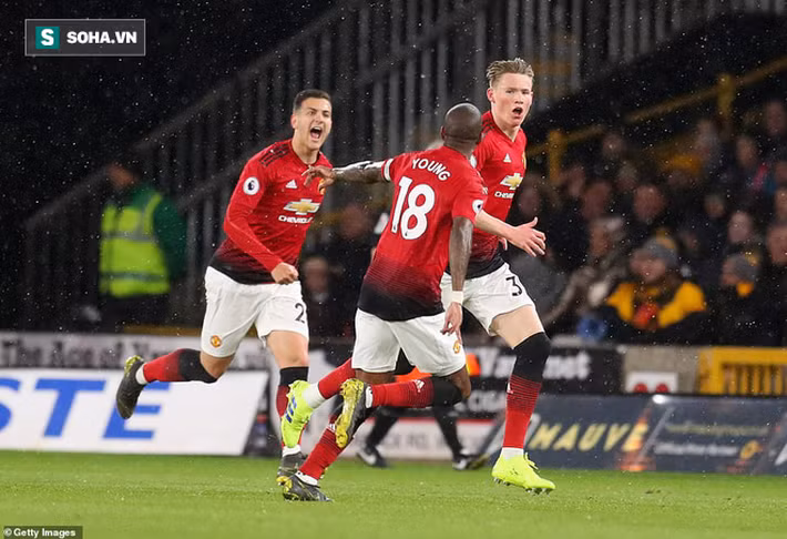 Man United là những người ăn mừng đầu tiên...