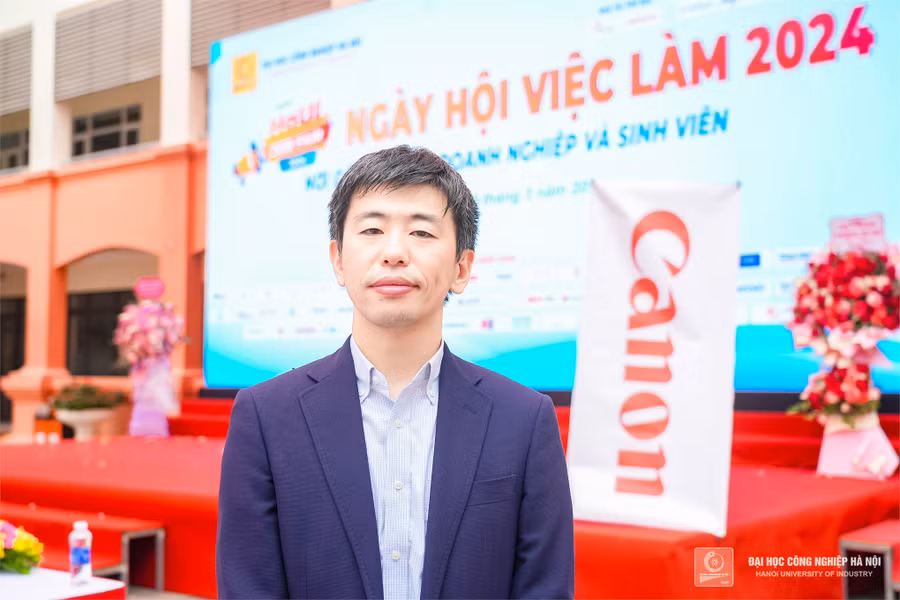 Ông Onoue - Giám đốc bộ phận nhân sự Công ty TNHH Canon Việt Nam