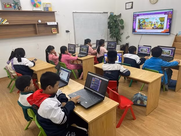 Nội dung học trên FLYER SCHOOL được chứng nhận đạt chuẩn chất lượng giáo dục quốc tế (Ảnh: FLYER SCHOOL) Nội dung học trên FLYER SCHOOL được chứng nhận đạt chuẩn chất lượng giáo dục quốc tế (Ảnh: FLYER SCHOOL)