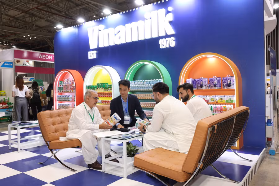 Hình 4: Vinamilk là doanh nghiệp có nhiều đóng góp trong việc đưa sản phẩm sữa Việt Nam vươn ra thế giới.