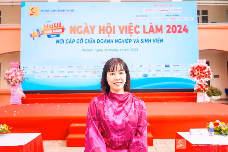 Bà Nguyễn Thị Kim Xuân - Giám đốc Nhân sự Tập đoàn KHKT Hồng Hải (Foxconn)