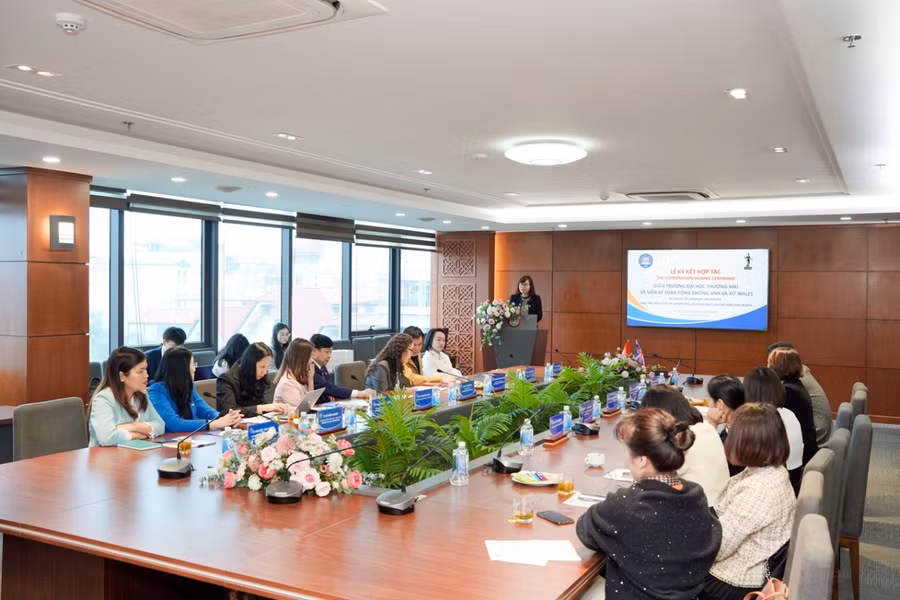 Bà Đặng Thị Mai Trang – Trưởng đại diện ICAEW tại Việt Nam chia sẻ tại sự kiện