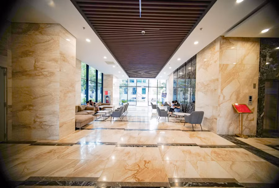 Khu vực sảnh rộng thoáng tại Sunshine City