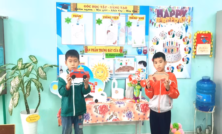 Góc STEM của học sinh lớp 4A trường Tiểu học Quang Trung. Góc STEM của học sinh lớp 4A trường Tiểu học Quang Trung.