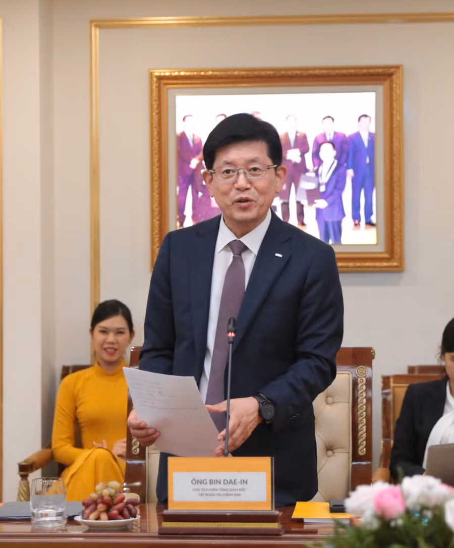 Ông Bin Dae-in, Chủ tịch HĐQT kiêm TGĐ Tập đoàn Tài chính BNK phát biểu tại sự kiện. Ông Bin Dae-in, Chủ tịch HĐQT kiêm TGĐ Tập đoàn Tài chính BNK phát biểu tại sự kiện.
