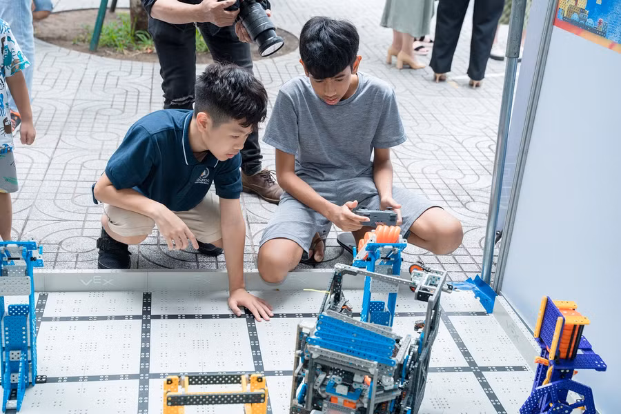 Sự kiện mang tới những hoạt động trải nghiệm khoa học đa dạng Sự kiện mang tới những hoạt động trải nghiệm khoa học đa dạng