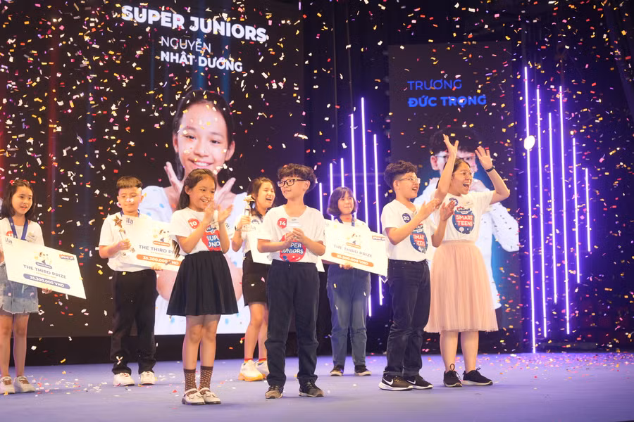 Nhật Dương trên sân khấu Speak up 2022.