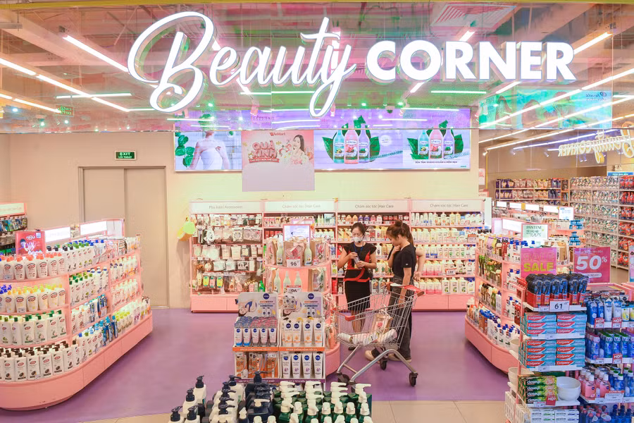 Góc hóa mỹ phẩm nổi bật tại WinMart Thăng Long (Hà Nội) Góc hóa mỹ phẩm nổi bật tại WinMart Thăng Long (Hà Nội)