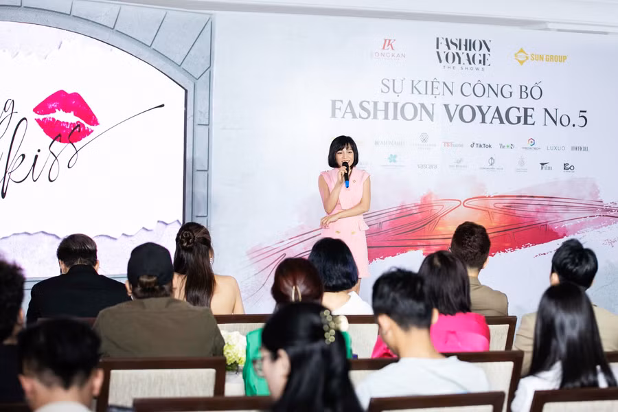 Đại diện Sun Group chia sẻ tại buổi họp báo công bố Fashion Voyage số 5.