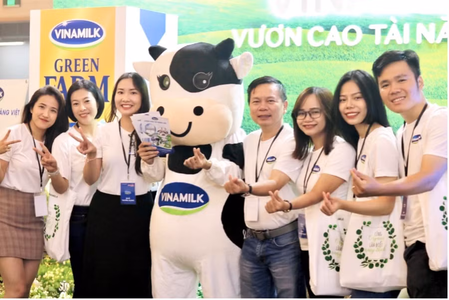 Vinamilk tiếp tục dẫn đầu danh sách Nhà tuyển dụng được yêu thích nhất năm 2022 của CareerBuilder.