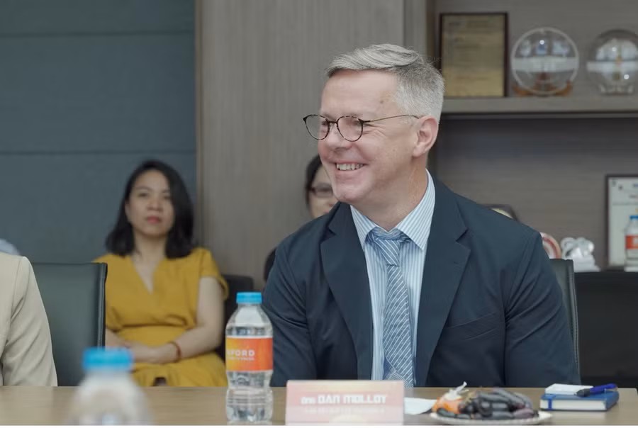 Ông Dan Molloy, Giám đốc OUP Khu vực châu Á. Ông Dan Molloy, Giám đốc OUP Khu vực châu Á.