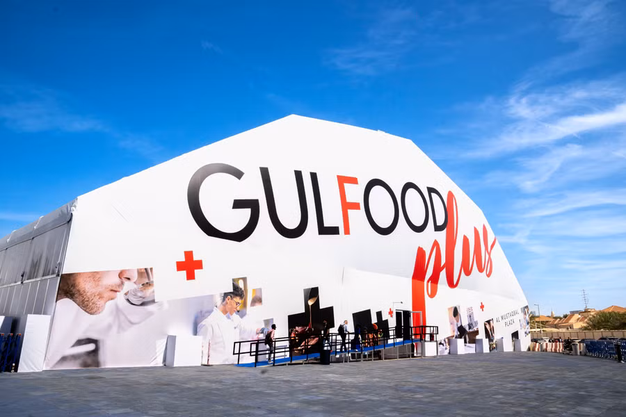 Hội chợ Gulfood Dubai là một trong những hội chợ ngành thực phẩm lớn nhất thế giới. Năm nay hội chợ thu hút hơn 5000 doanh nghiệp từ hơn 125 quốc gia và hàng trăm ngàn lượt khách tham quan