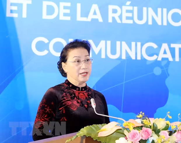 Chủ tịch Quốc hội dự khai mạc Hội nghị mạng lưới nữ nghị sĩ