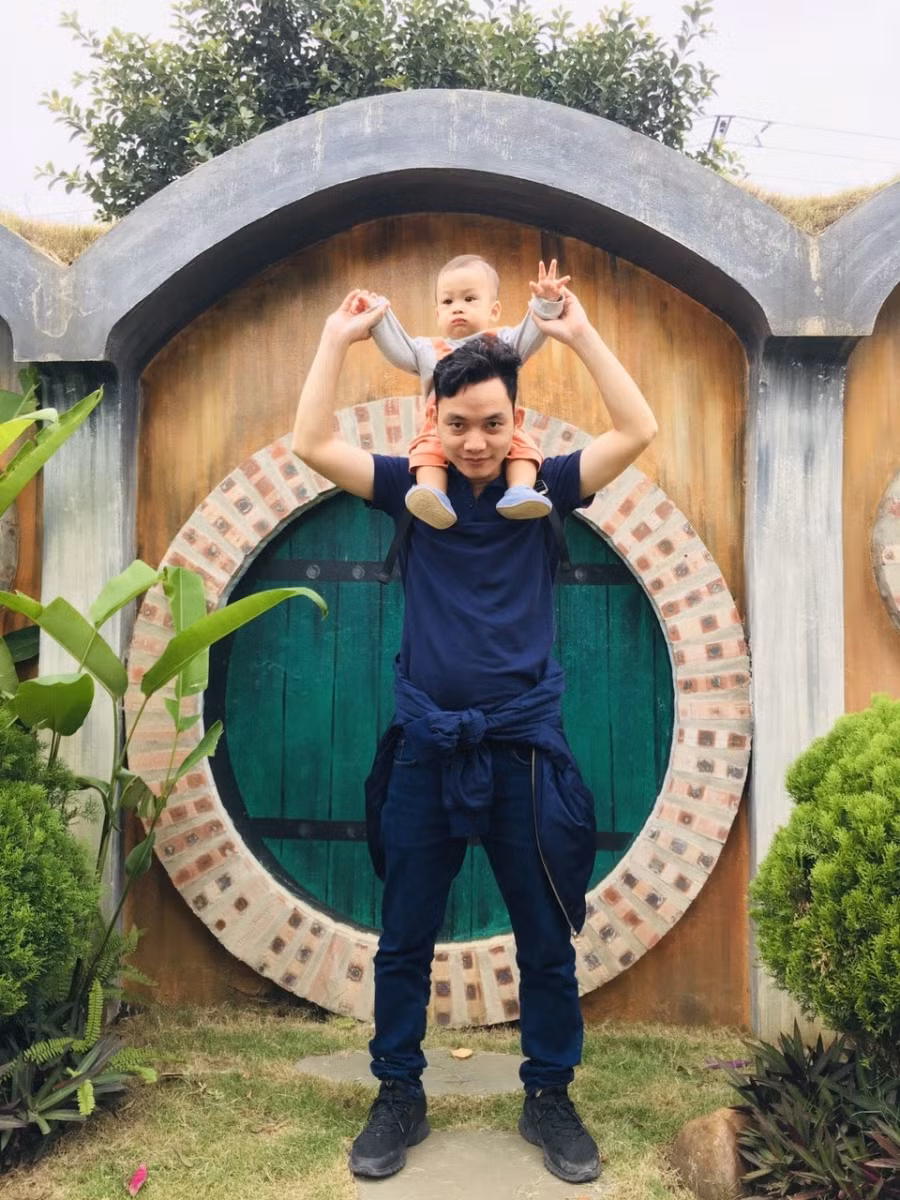 Anh Quân sống tại Hà Nội, là thành viên đội dự án JobOKO.