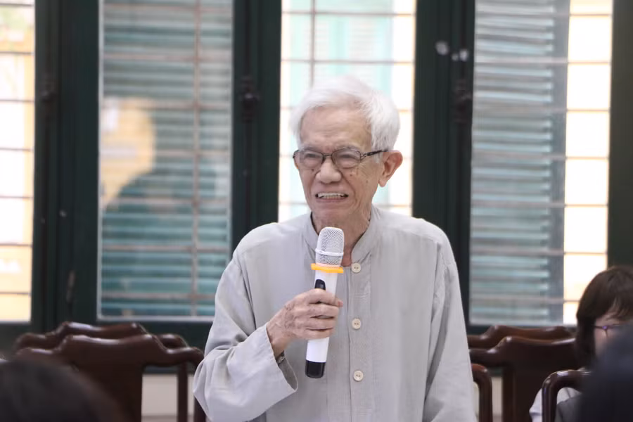 PGS.TS Đặng Quốc Bảo chia sẻ những góp ý cho dự thảo đề án tại Hội thảo.