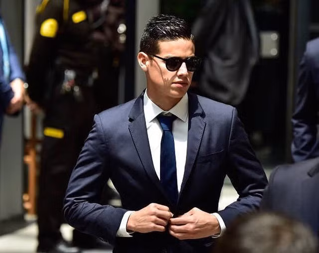 Ngắm không hết trai đẹp ở World Cup 2018, thêm chàng tiền vệ Colombia khiến chị em ngẩn ngơ ảnh 4