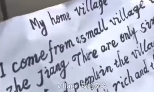 Đoạn viết bằng tiếng Anh mô tả quê hương của ông Wang. Đoạn văn mô tả quê hương của ông Wang. Ảnh: News.163.com.