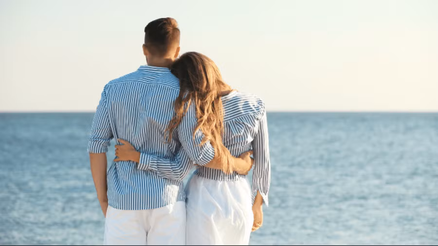 Dường như phụ nữ cảm thấy rằng nhiệm vụ của đàn ông là làm cho họ hạnh phúc và tin tưởng. (Ảnh: ITN).