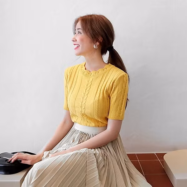 Gợi ý màu sắc trang phục giúp hút tài lộc trong năm mới ảnh 5 Empty