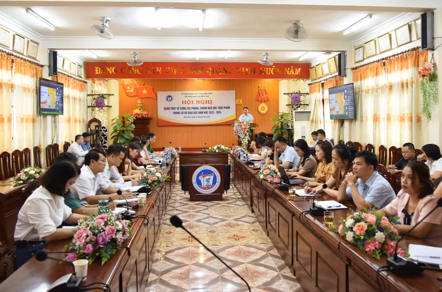 Toàn cảnh điểm cầu trung tâm tại Sở GD&amp;ĐT Điện Biên.