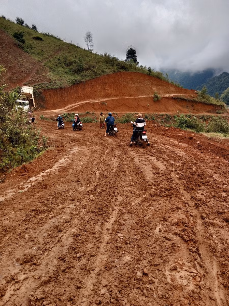 Đường lên bản Phiêng Cải, xã Ta Ma, huyện Tuần Giáo.