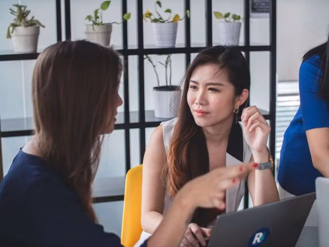 Muốn mau chóng thành công, sự nghiệp rực rỡ, chị em công sở nhất định phải trân trọng 5 "cộng sự" chất lượng này - Ảnh 2. Muốn mau chóng thành công, sự nghiệp rực rỡ, chị em công sở nhất định phải trân trọng 5 "cộng sự" chất lượng này - Ảnh 2.