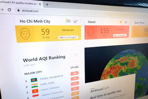 Người dùng vẫn có thể truy cập vào AirVisual bản web để kiểm tra chất lượng không khí. Ảnh: Trọng Đạt. Vì sao ứng dụng AirVisual bị chặn ở Việt Nam?