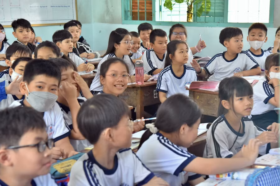Đồng Tháp đồng bộ giải pháp đảm bảo an toàn cho học sinh đến lớp.