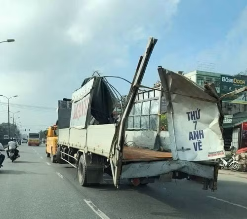 Chắc ai đó sẽ về. Chắc ai đó sẽ về.