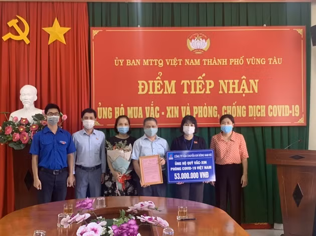 Khí Đông Nam ủng hộ Quỹ Vắc xin phòng chống Covid-19