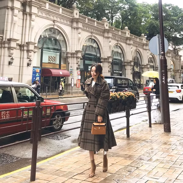 Bella Jay là bà mẹ một con nổi tiếng trên mạng xã hội tại Hàn Quốc. Không chỉ sở hữu cuộc sống xa