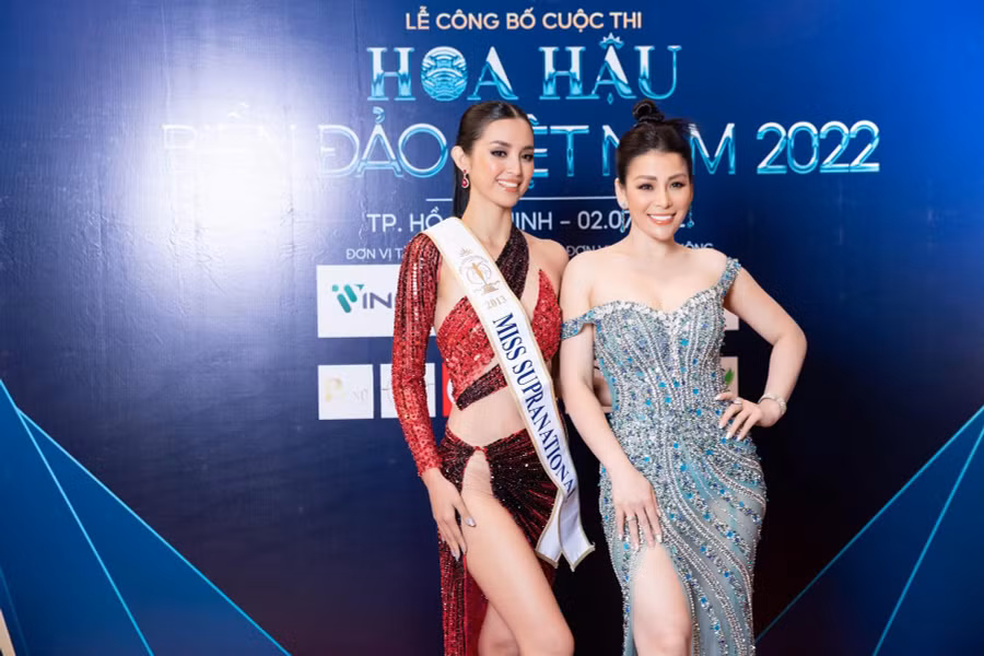 Hoa hậu Siêu quốc gia 2013 - Mutya Johanna Datul (trái) và bà Đàm Hương Thủy – Chủ tịch của cuộc thi Hoa hậu Biển đảo Việt Nam 2022 Hoa hậu Siêu quốc gia 2013 - Mutya Johanna Datul (trái) và bà Đàm Hương Thủy – Chủ tịch của cuộc thi Hoa hậu Biển đảo Việt Nam 2022