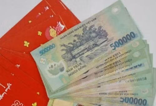 Mới quen 1 tháng, bạn gái đòi tặng quà Tết và lì xì cả nhà 6 triệu đồng