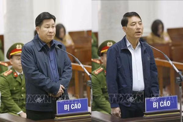Bị cáo Bùi Văn Thành, Trần Việt Tân. Ảnh TTXVN.