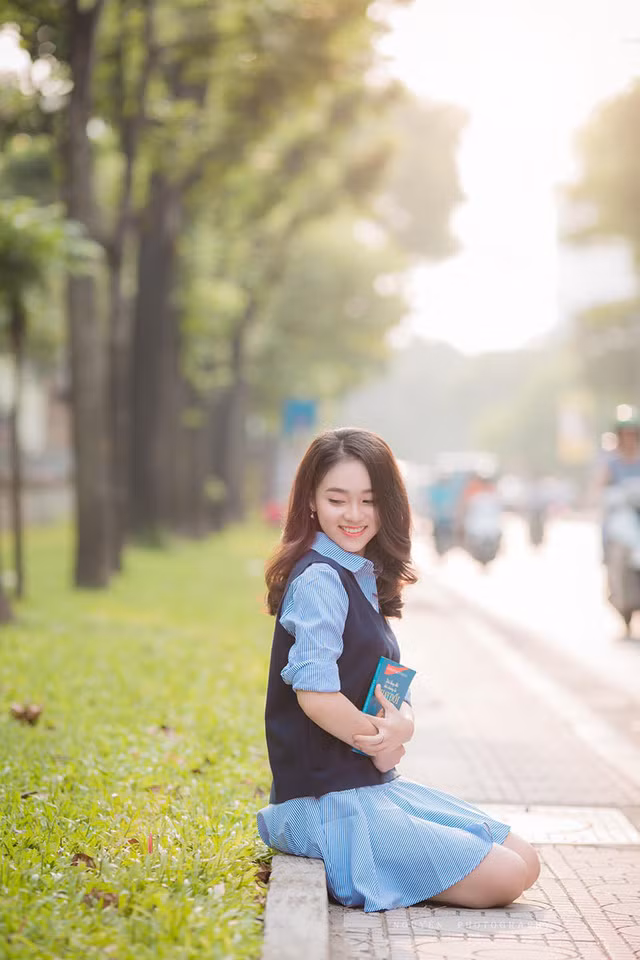 Nụ cười đẹp tựa nắng thu của nữ sinh Hà thành ảnh 5