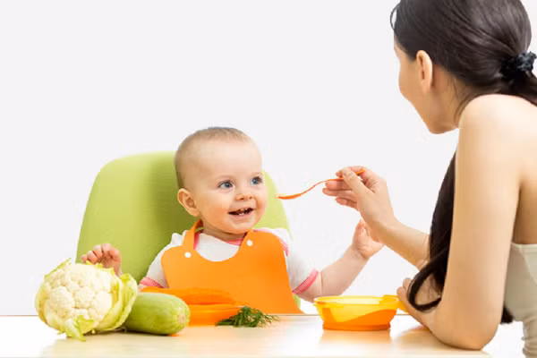 Cha mẹ cần bổ sung chất béo đúng cách trong từng bữa ăn của trẻ.