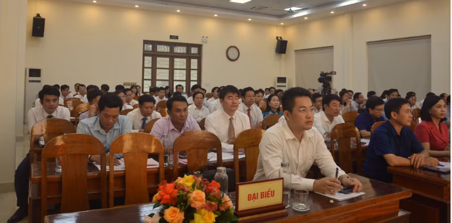 Toàn cảnh Hội nghị tổng kết thực hiện năm học 2021-2022 và triển khai nhiệm vụ năm học 2022-2023.
