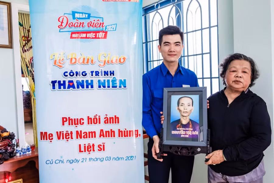 Di ảnh Mẹ Việt Nam anh hùng Nguyễn Thị Dài, sau khi phục hồi ảnh từ thẻ căn cước cũ (năm 1970)