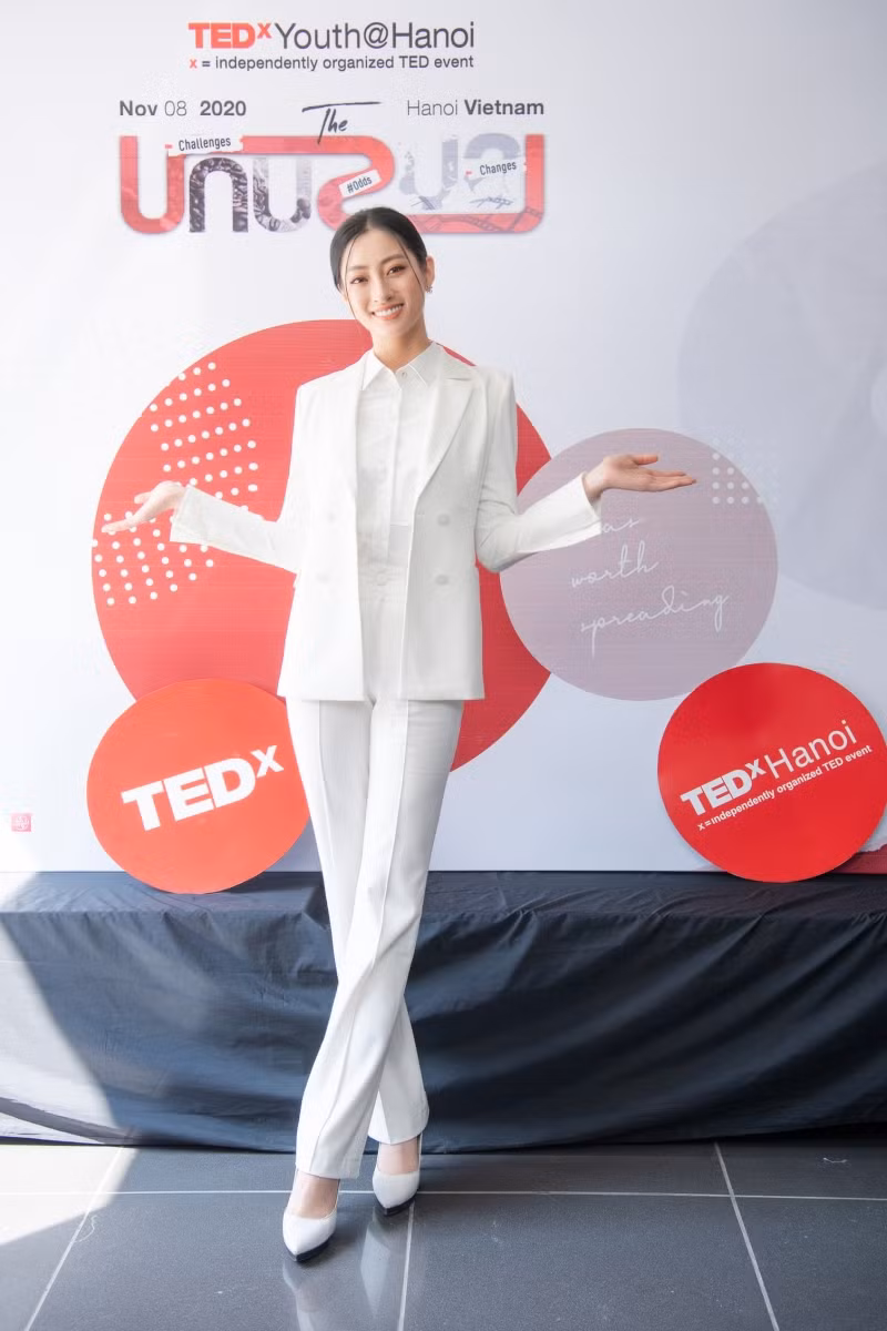 Lương Thùy Linh thể hiện đẳng cấp của một hoa hậu tài năng