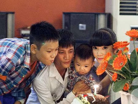 nhung my nhan viet lam me tu tuoi teen, nguoi cuoi cung bat ngo nhat - 15