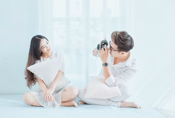 Trần Anh Khoa (SN 1992) và Nguyễn Kỳ Duyên (SN 1994) đều làm việc trong ngành ngân hàng.