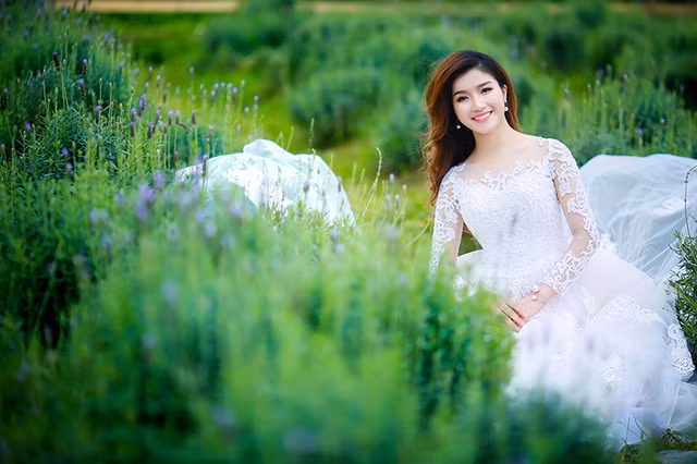  Kế hoạch trong tương lai của hai vợ chồng Thắm là phát triển công ty của gia đình. Và em vẫn sẽ giành tâm huyết cho công việc kinh doanh của em là công nghiệp làm đẹp vì đó là đam mê của em”, Thắm nói. 
